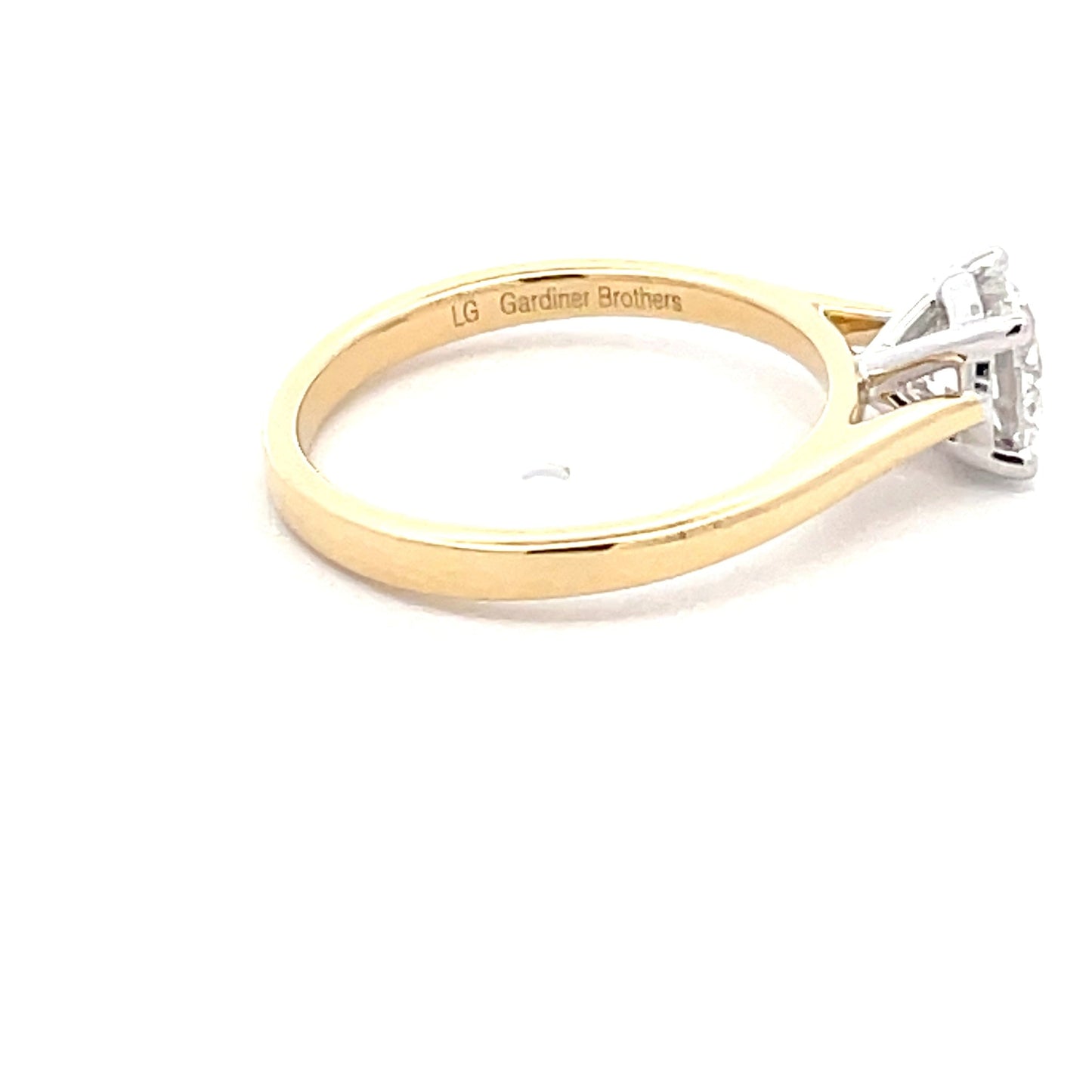 Lab Grown Round Brilliant Cut Diamond ring - 1.00ctys Gardiner Brothers