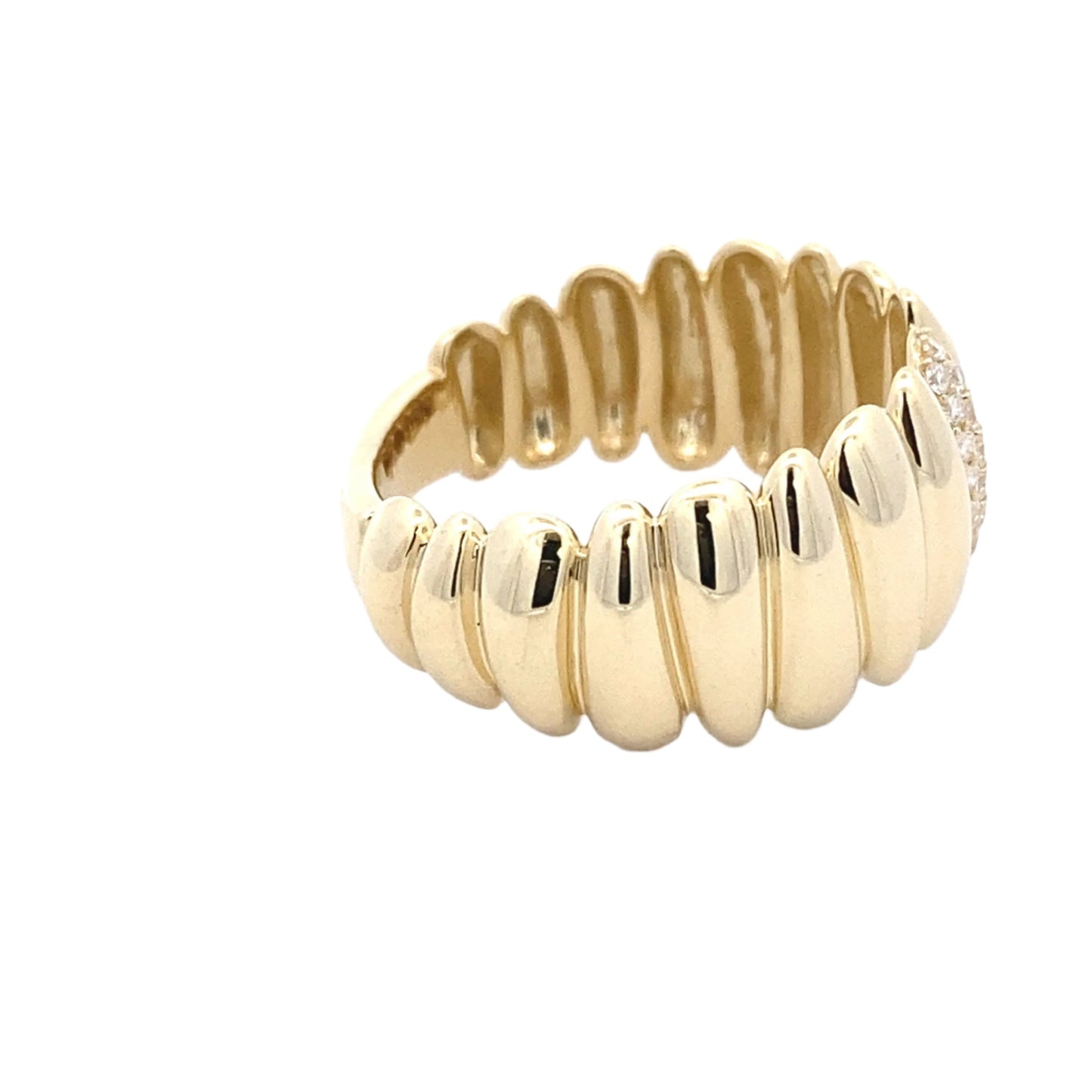 Yellow gold fancy patterned ring with round brilliant cut diamonds