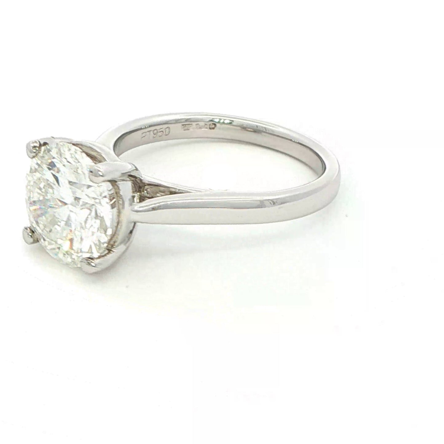 Round Brilliant Cut Diamond Solitaire Ring - 3.02cts