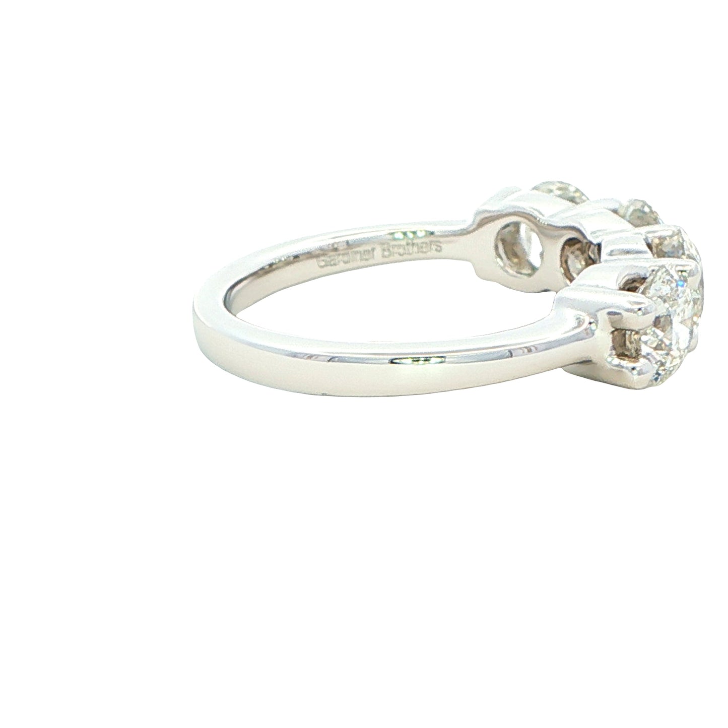 Round Brilliant cut diamond 4 stone eternity ring - 2.40cts