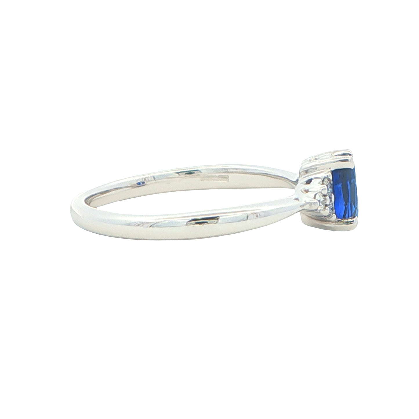 Sapphire and Round brilliant Cut Diamond Ring Gardiner Brothers