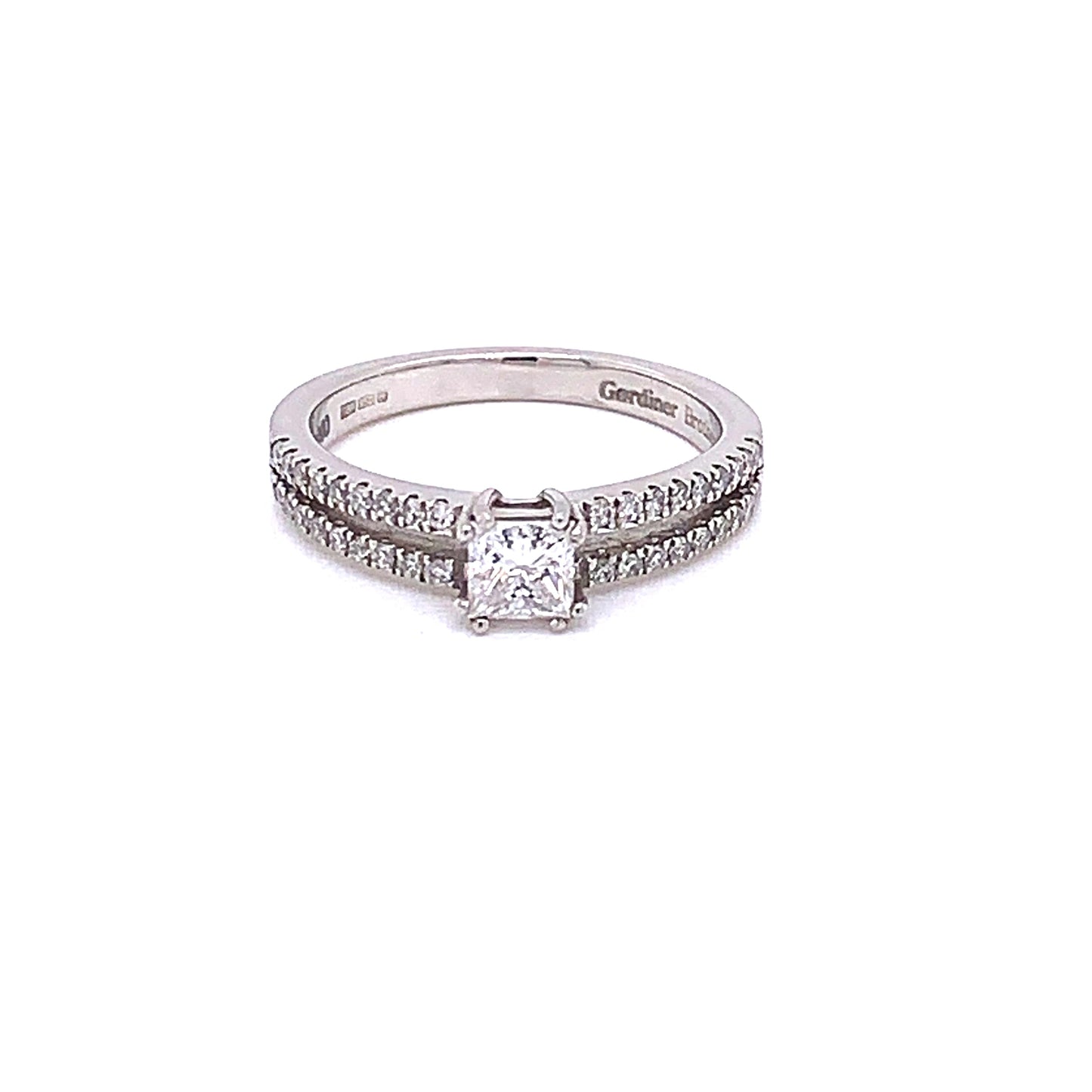 Diamond Solitaire with Split Diamond set Shoulders gardiner-brothers