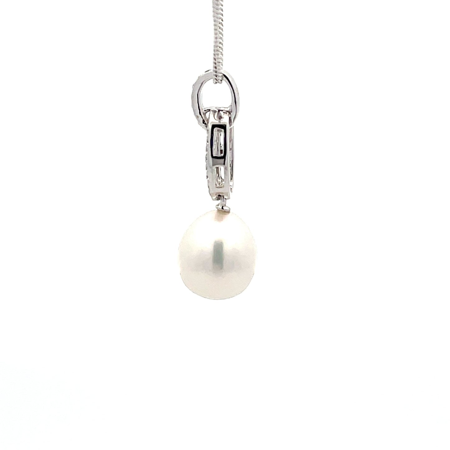 Pearl and Round Brilliant cut diamond drop style pendant Gardiner Brothers