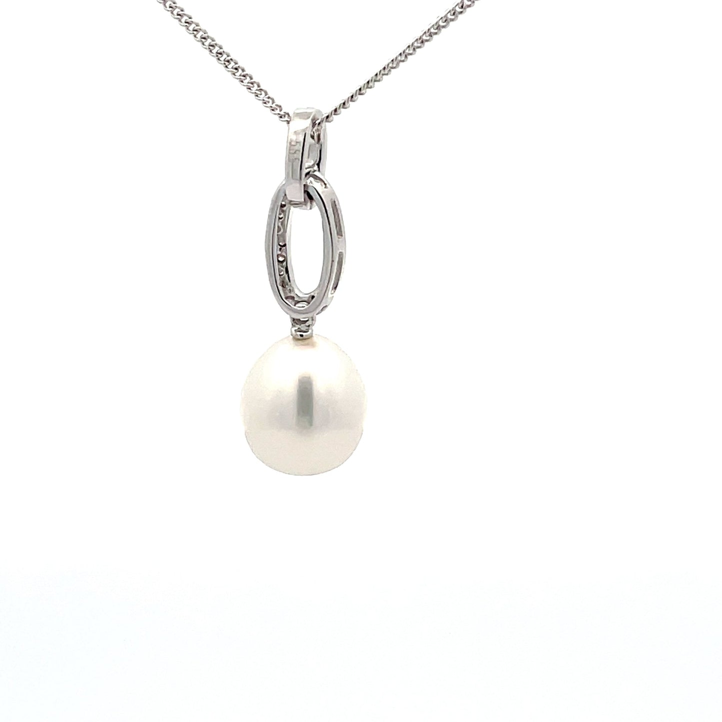 Pearl and Round Brilliant cut diamond drop style pendant Gardiner Brothers