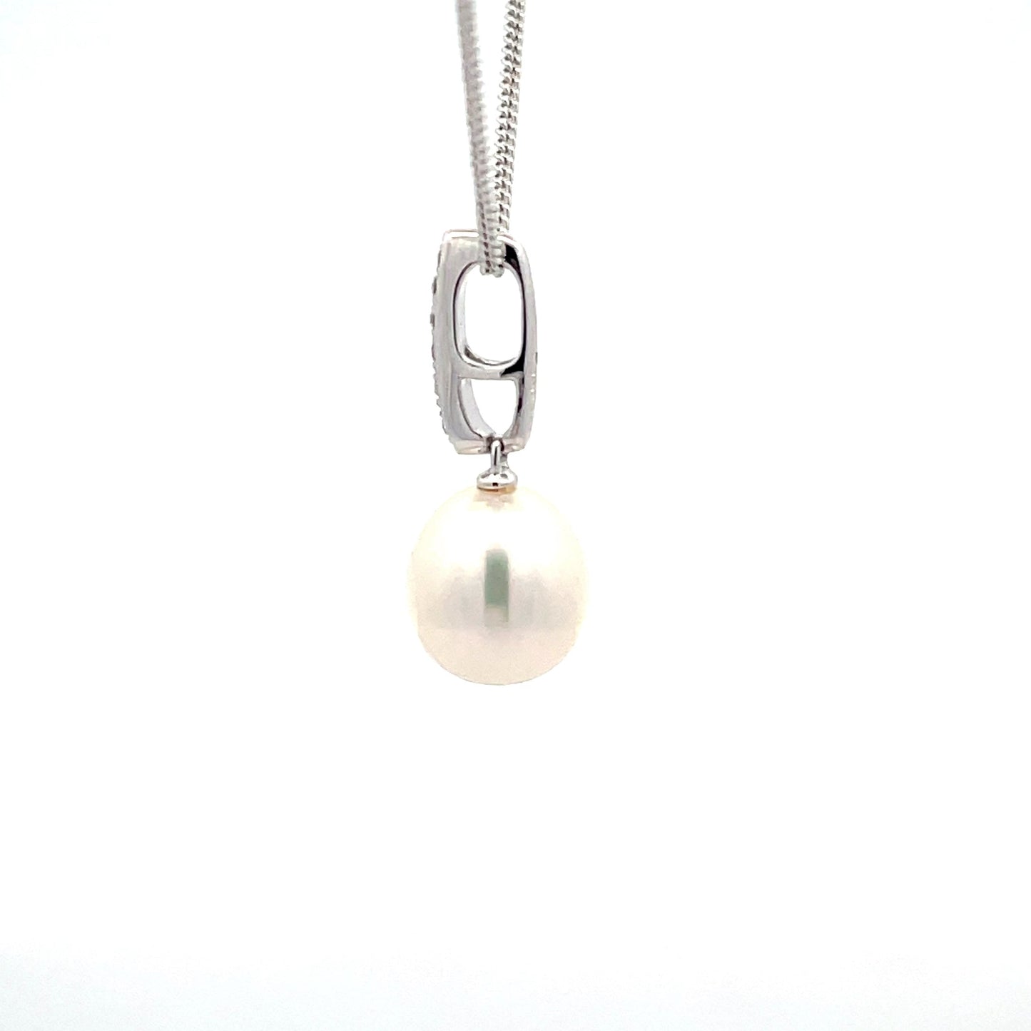 Pearl and Round Brilliant cut diamond drop style pendant Gardiner Brothers