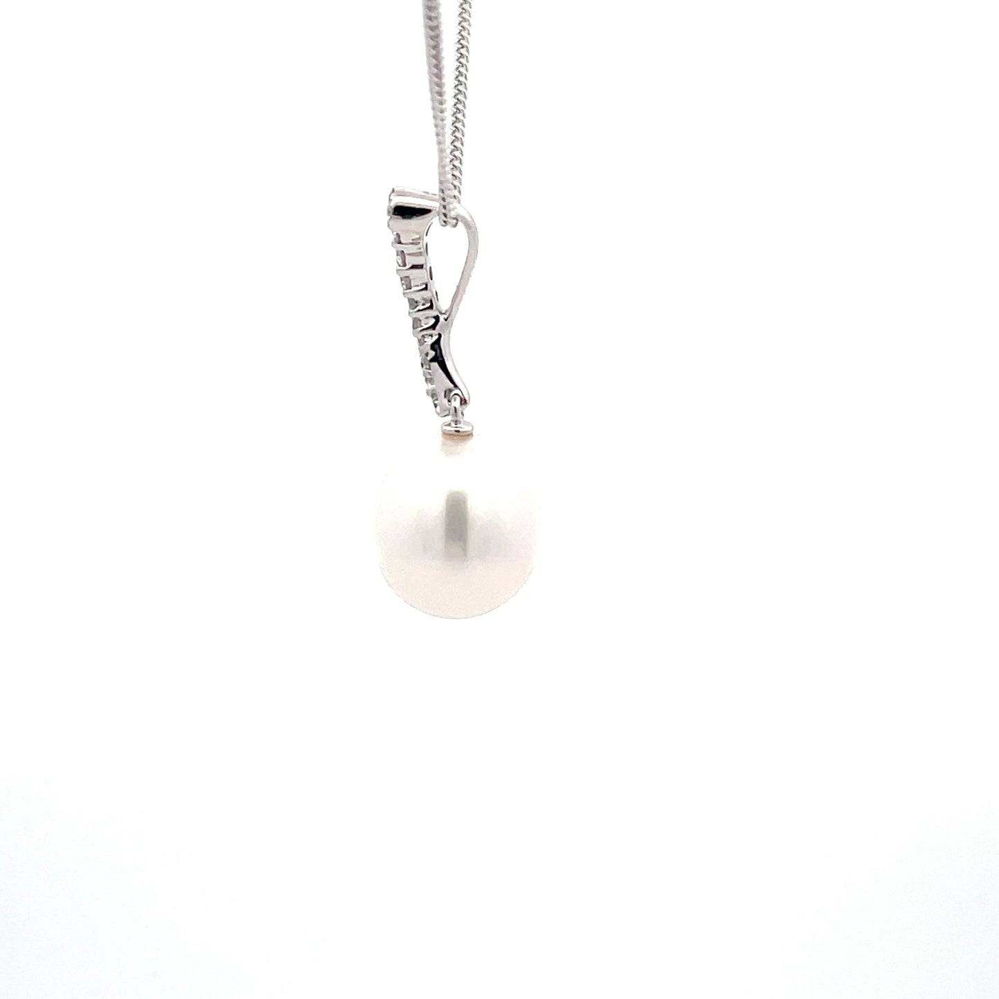 Pearl and Round Brilliant cut diamond drop style pendant Gardiner Brothers