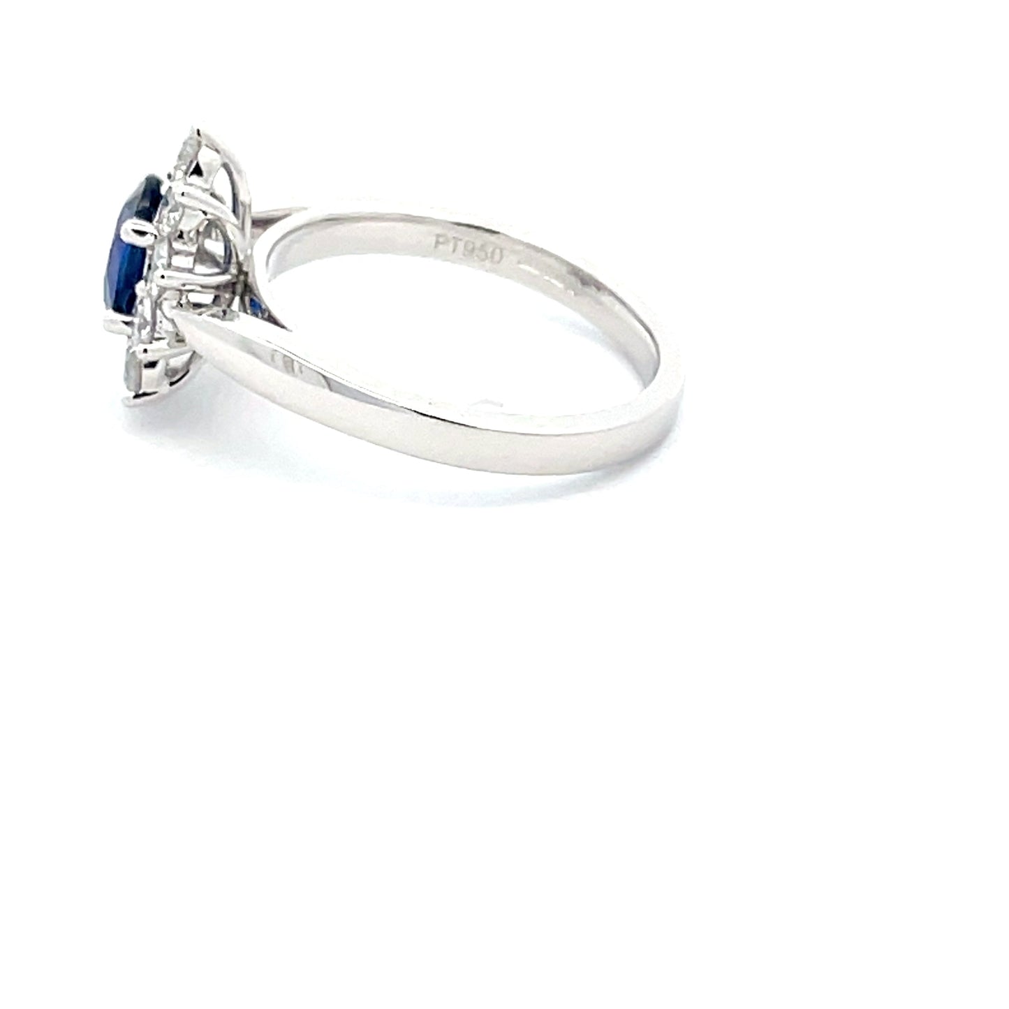 Oval SAPPHIRE AND DIAMOND Traditional CLUSTER STYLE RING Gardiner Brothers