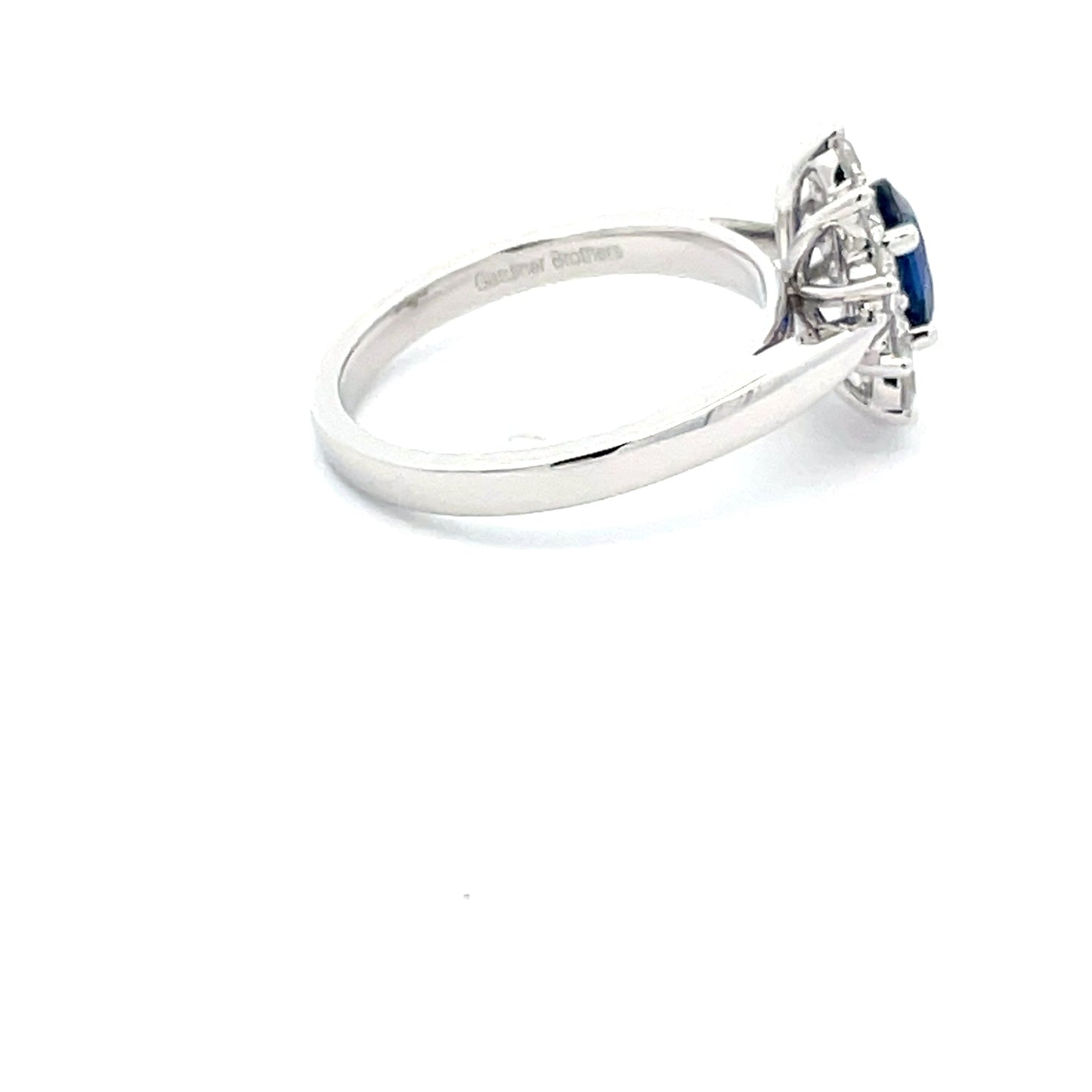 Oval SAPPHIRE AND DIAMOND Traditional CLUSTER STYLE RING Gardiner Brothers