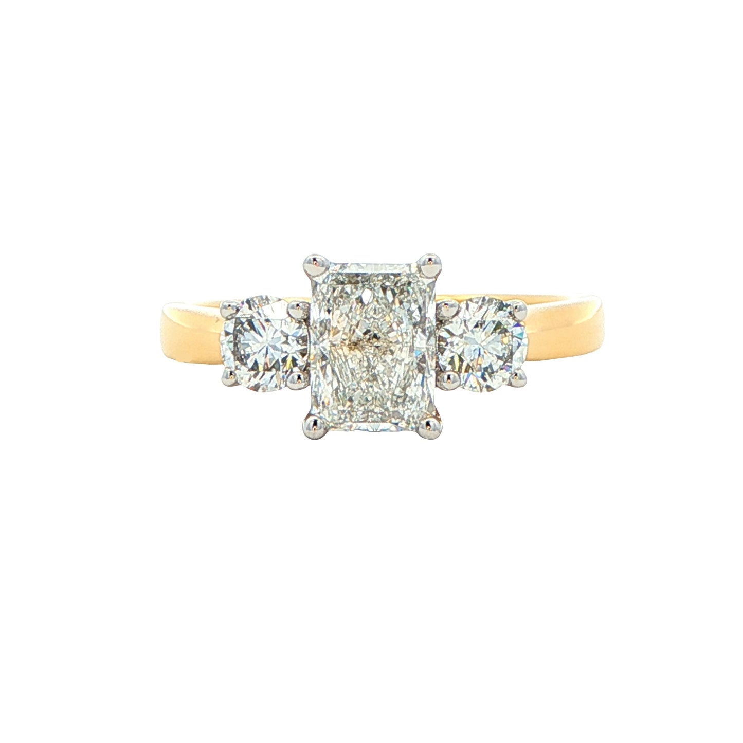 Radiant and round brilliant cut diamond 3 stone ring - 1.51cts