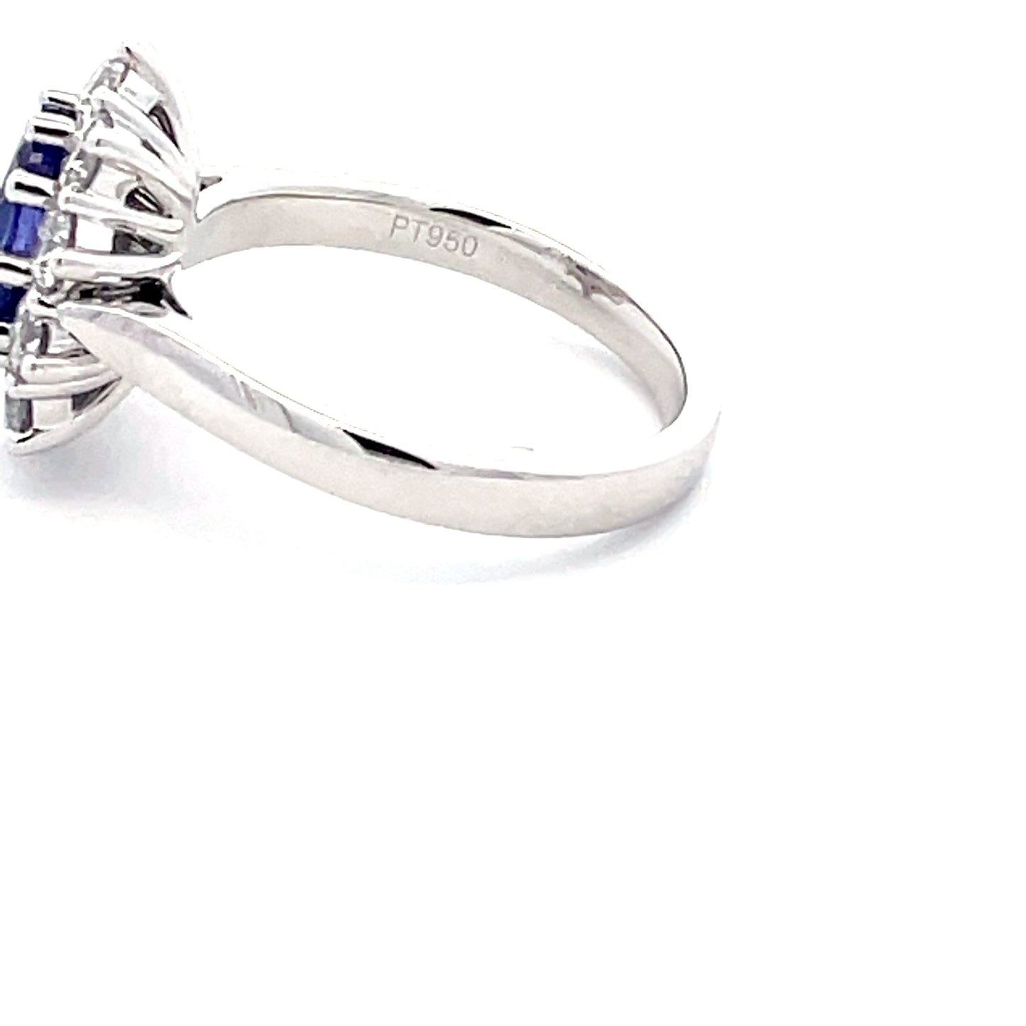 Oval Tanzanite and Round Brilliant Cut Diamond Cluster Ring